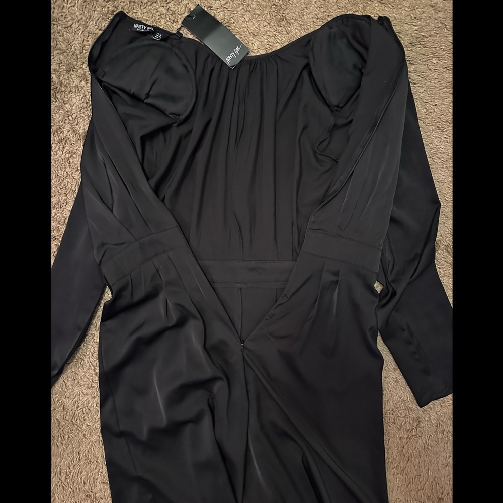 Nasty Gal Black Satin Shoulder Pad Jumpsuit NWT 6 - Picture 8 of 9